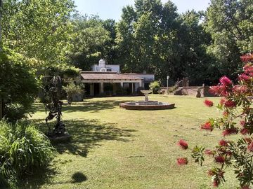 Casa Quinta en Venta  El Pato sobre lote de 7500m2 . A metros de ruta 36