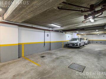 Monoambiente dúplex venta c/ cochera, terraza y parrilla en Núñez