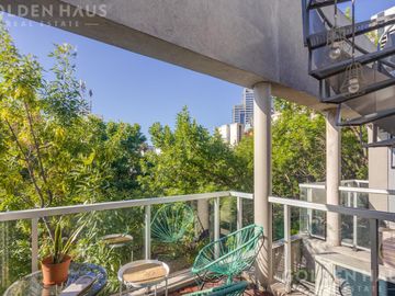 Monoambiente dúplex venta c/ cochera, terraza y parrilla en Núñez