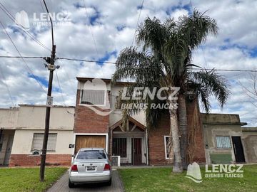 CHALET 4 AMB C/COCHERA- QUINCHO Y JARDIN. QUILMES OESTE