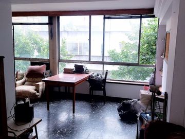 Cómodo departamento de 3 ambientes al frente, luminoso en Belgrano!