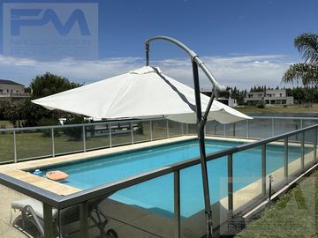 Casa en  venta en country Terravista con fondo a lago