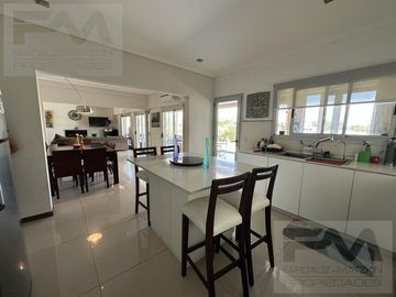 Casa en  venta en country Terravista con fondo a lago