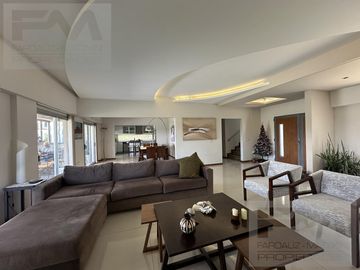 Casa en  venta en country Terravista con fondo a lago