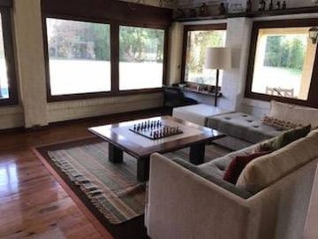 Venta en Country San Diego. Importante propiedad en esquina con 3000 mts de parque.