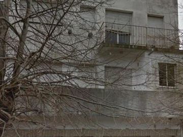 Venta en Block Casa 3 Amb.  C/2 Deptos 4 Amb. - Ramos Mejia