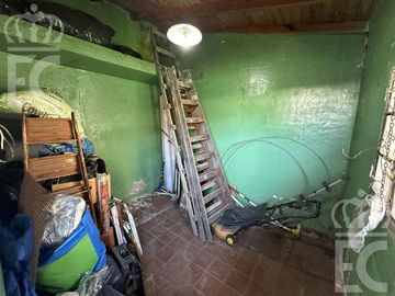 Casa con local en Lanús Oeste para reciclar