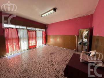 Casa con local en Lanús Oeste para reciclar