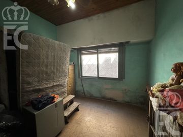 Casa con local en Lanús Oeste para reciclar