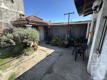 Casa con local en Lanús Oeste para reciclar