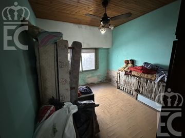 Casa con local en Lanús Oeste para reciclar