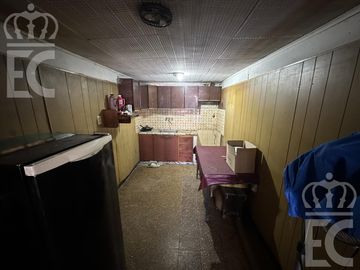 Casa con local en Lanús Oeste para reciclar