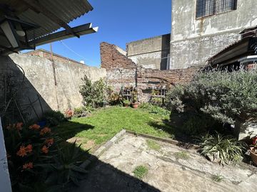 Casa con local en Lanús Oeste para reciclar