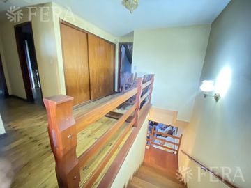 Venta casa 4 ambientes, cochera y piscina en Don Bosco