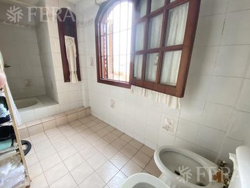 Venta casa 4 ambientes, cochera y piscina en Don Bosco