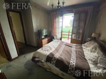 Venta casa 4 ambientes, cochera y piscina en Don Bosco
