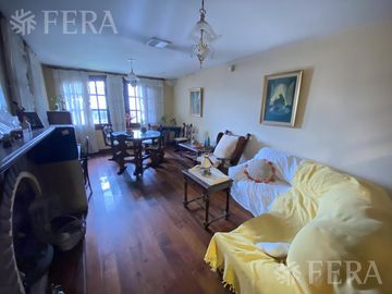 Venta casa 4 ambientes, cochera y piscina en Don Bosco