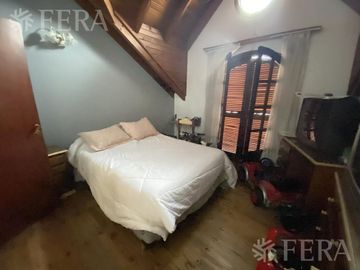 Venta casa 4 ambientes, cochera y piscina en Don Bosco