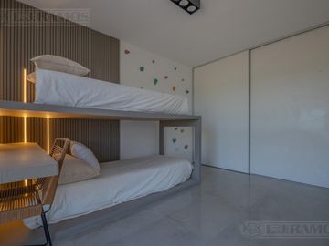 A ESTRENAR casas de 127 m2 cubiertos en SUNNY- TIGRE