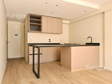 Venta monoambiente a estrenar con patio exclusivo y parrillero