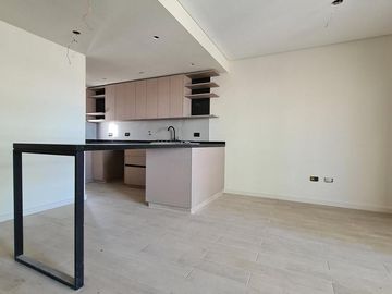 Venta monoambiente a estrenar con patio exclusivo y parrillero