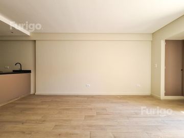 Venta monoambiente a estrenar con patio exclusivo y parrillero