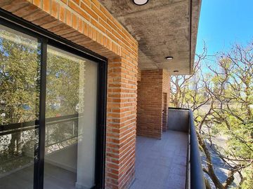 Venta monoambiente a estrenar con patio exclusivo y parrillero