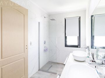 Casa en Venta - Barrio Santa Elena - Pilar del Este
