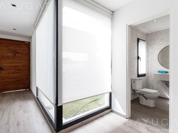 Casa en Venta - Barrio Santa Elena - Pilar del Este