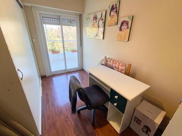 DEPARTAMENTO 5 AMBIENTES, CON BALCON FRENTE A PLAZA ARENALES - VILLA DEVOTO