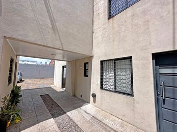 Oportunidad. Departamento en Venta de 2 plantas. Sin expensas. Centro Zárate