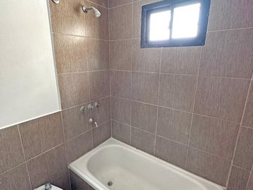 Oportunidad. Departamento en Venta de 2 plantas. Sin expensas. Centro Zárate