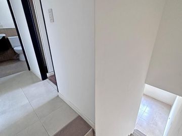 Oportunidad. Departamento en Venta de 2 plantas. Sin expensas. Centro Zárate