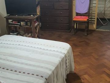 Córdoba Cap-Av. V. Sarsfield 200-200mts Shop. Olmos–2 ½ amb.-C/frente m lum-57m2- A/Viv-Prof