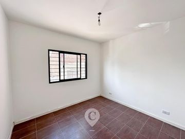 Oportunidad. Departamento en Venta de 2 plantas. Sin expensas. Centro Zárate