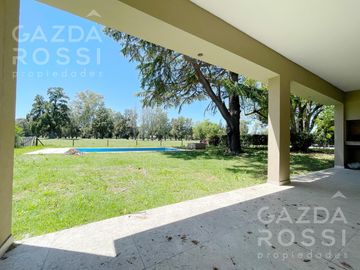 Casa con pileta a estrenar en Lomas Athletic Club Ezeiza