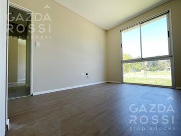Casa con pileta a estrenar en Lomas Athletic Club Ezeiza