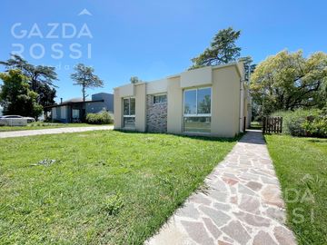 Casa con pileta a estrenar en Lomas Athletic Club Ezeiza