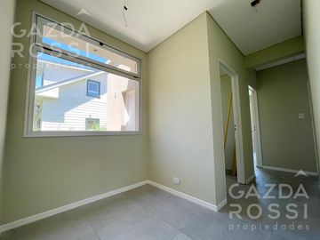 Casa con pileta a estrenar en Lomas Athletic Club Ezeiza