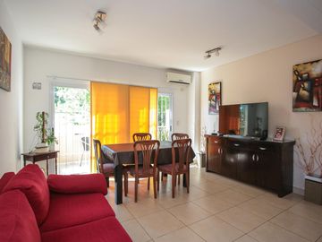 Luminoso PH de 3 ambientes en duplex con terraza y balcón en Villa Pueyrredón
