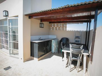 Luminoso PH de 3 ambientes en duplex con terraza y balcón en Villa Pueyrredón