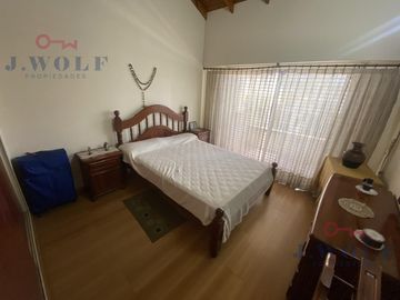 Casa 4ambientes en el centro Ballester