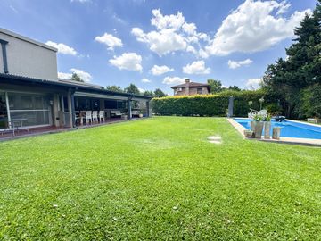 Venta Casa en Los Alamos Club de Campo