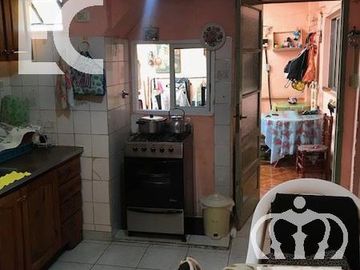 Venta - Departamento - Tipo casa sobre Avenida R. Alfonsín - 3 ambientes - Lanús Este