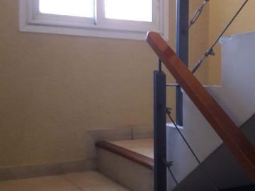 Venta de hermosa Casa 4 ambientes con amplio fondo libre, cochera y parrila en Ezpeleta Este