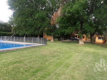 Excelente quinta en Chacras de Canning