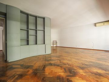 VENTA - Departamento 4 ambientes c/dep cochera y baulera - RECOLETA