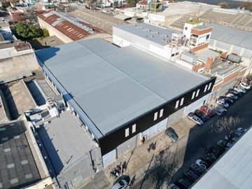 Galpón - Depósito  de 3200 m2  en  Barracas - ALQUILER - Mixtura 3