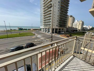 Edif. Cristal piso 2 - 3 Ambientes - Zona IV - Miramar