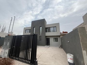 Venta Duplex 2 Dormitorio   Escritorio, Tierra Mansa  Centenario